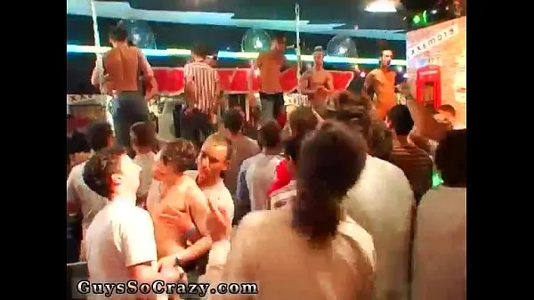 شاهد Gay family group sex movies the boys are jumping up on stage to أنبوب الطاقة