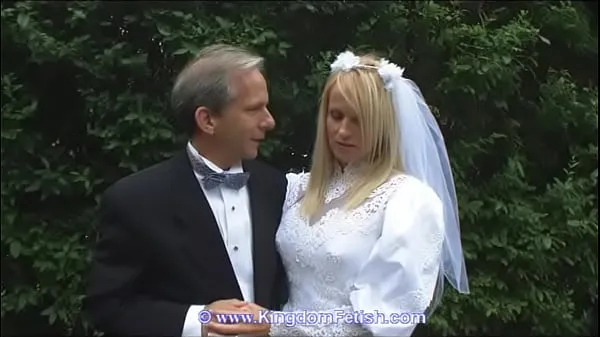 Oglejte si Cuckold Wedding Power Tube