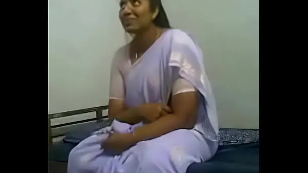 دیکھیں South indian Doctor aunty susila fucked hard -more clips پاور ٹیوب