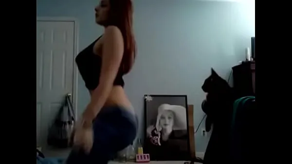 Katso Millie Acera Twerking my ass while playing with my pussy Power Tube
