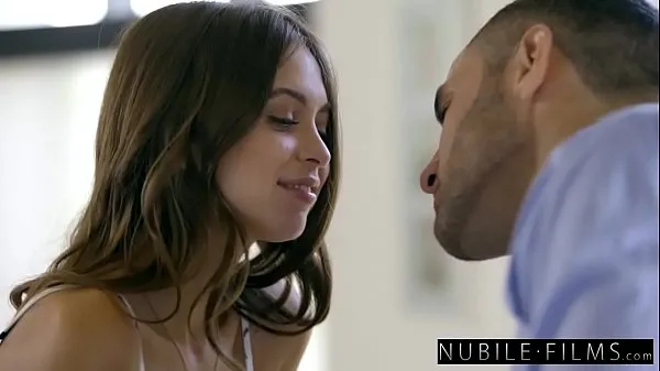 Παρακολουθήστε το NubileFilms - Girlfriend Cheats And Squirts On Cock power Tube