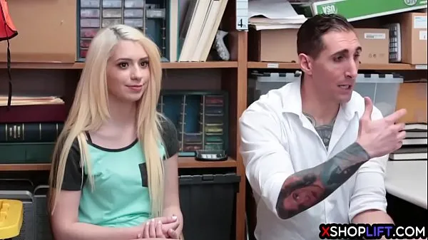 شاهد Hot blonde teen fucked in front of her stepdad by security أنبوب الطاقة