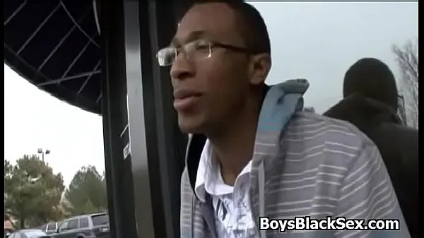Tonton Sexy white gay boy enjoy big black cok in his mouth Power Tube