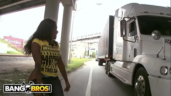 Watch BANGBROS - Black Babe Diamond Mason Walks Around Streets Of Miami Showing Off Her Big Ass power Tube