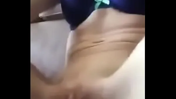 Guarda Young girl masturbating with vibratorpower Tube