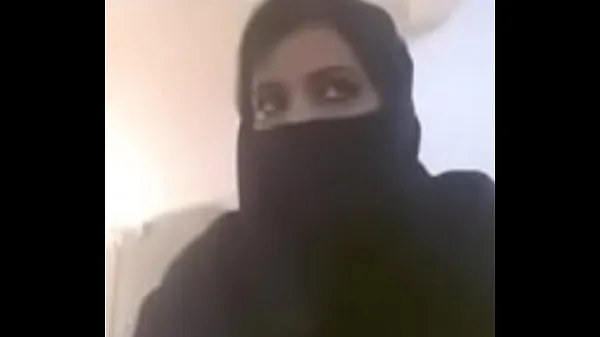 Watch Muslim hot milf expose her boobs in videocall power Tube