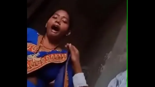 观看Indian bhabhi suck cock his hysband强大的管子