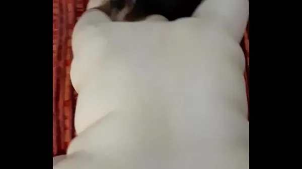 Titta på Screaming White Chubby Testing With Her power Tube