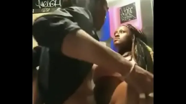 Xem Ebony couple quick in the club toilet ống điện