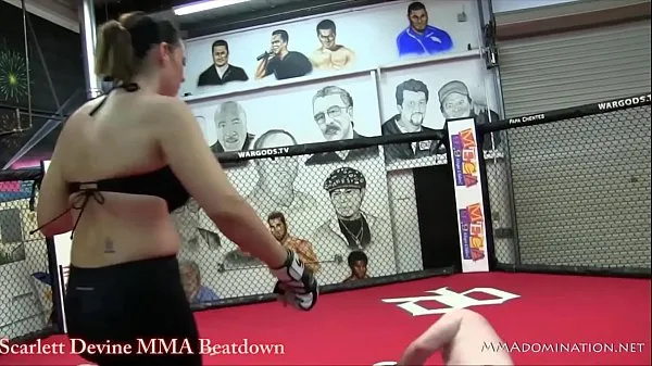 Oglejte si Scarlett Devine Mixed Martial Arts Femdom Beatdown Power Tube