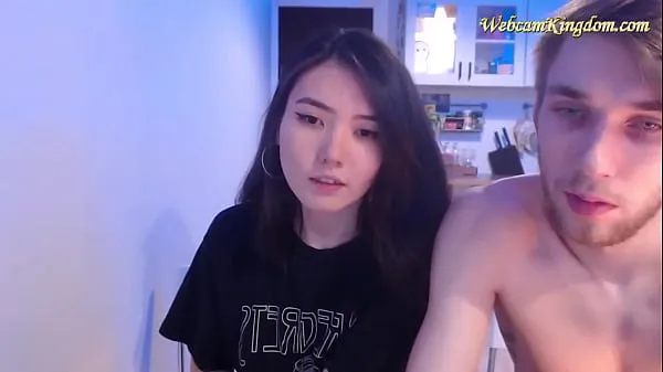Oglejte si Interracial cute skinny asian and white guy on webcam Power Tube