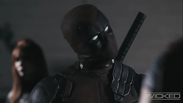 Katso WickedPictures - Black Widow Foursome With Deadpool , Yelena & The Taskmaster Power Tube