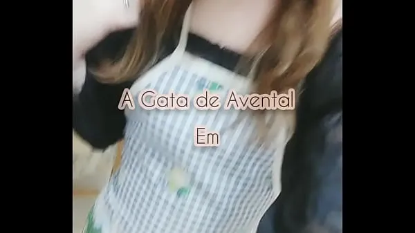 Se A Gata de Avental - housewife opening her ass in the kitchen power Tube