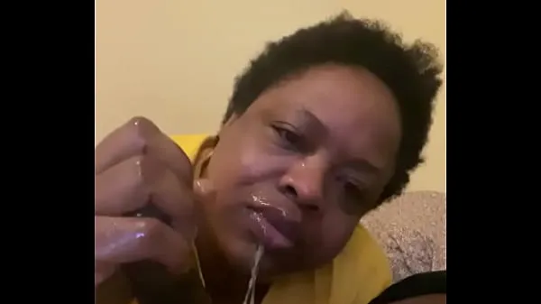 Nézze meg: Mature ebony bbw gets throat fucked by Gansgta BBC Power Tube