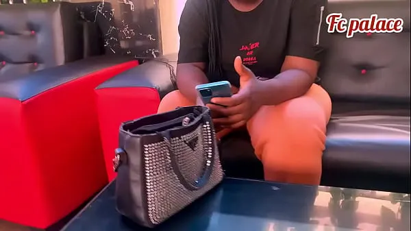 Tonton I travelled down all the way to see my online boyfriend and since he didn’t show up long story short, watch how I ended up fucking a man who came by( SUBSCRIBE TO RED TO WATCH COMPLETE VIDEO Power Tube