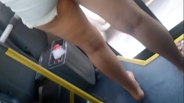 Titta på Novinha Gostosa de Shortinho punched on the bus in Sp power Tube